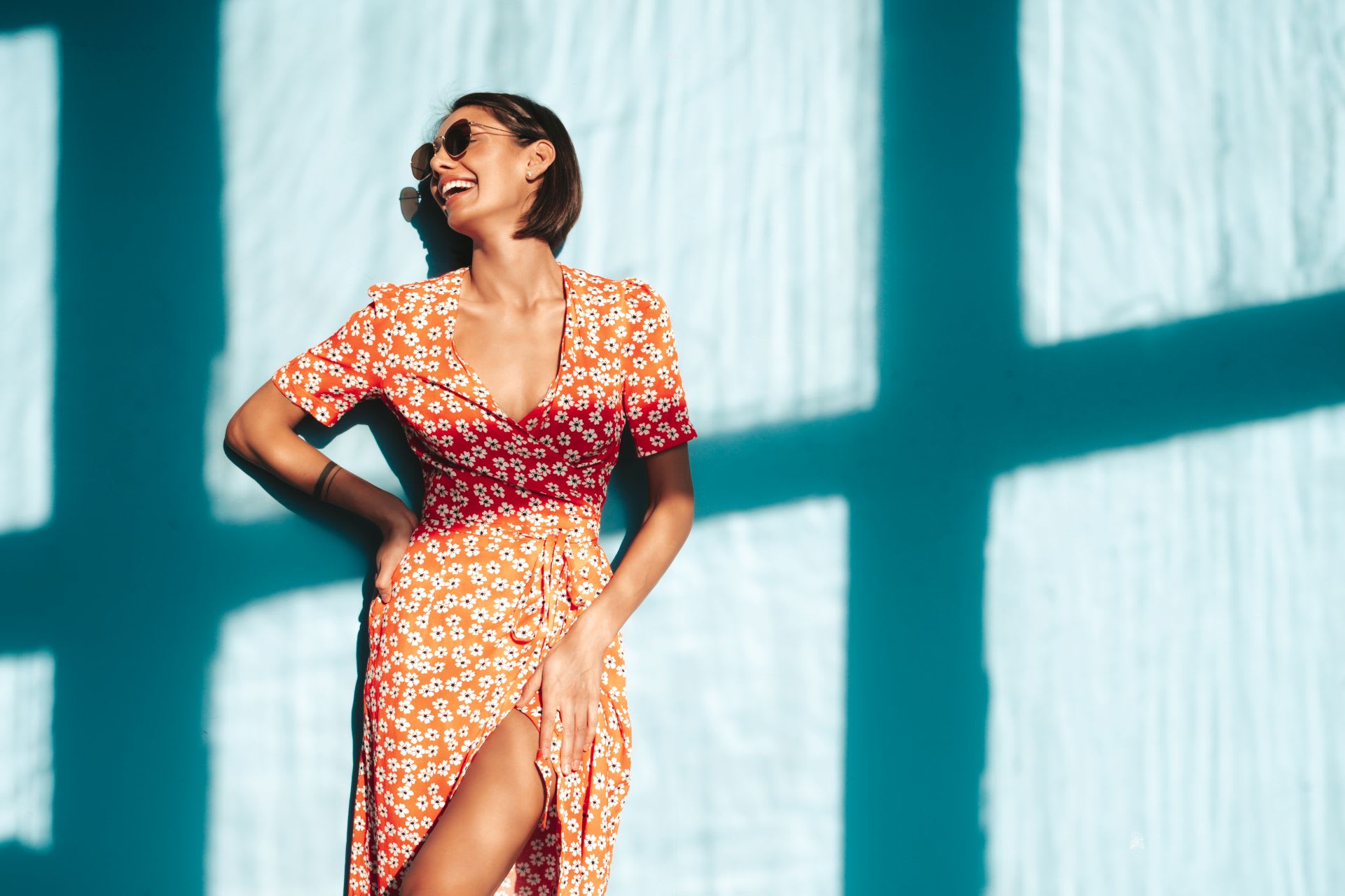 beautiful-woman-posing-in-studio.Spring Outfits for Women